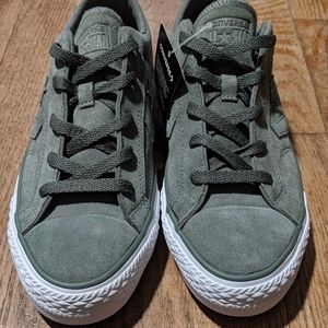 NWT Women's Converse One Star Suede Sneakers